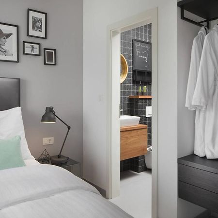 Olive Hill House - Ground Floor Apartment Слатине Екстериор снимка