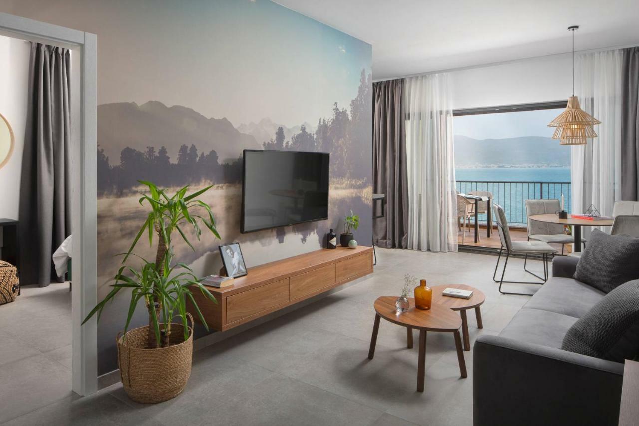 Olive Hill House - Ground Floor Apartment Слатине Екстериор снимка